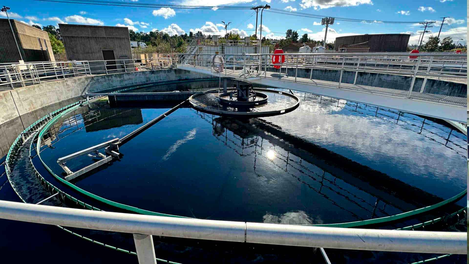 Tanques modulares para almacenamiento de agua y procesos industriales: Decantador Municipal