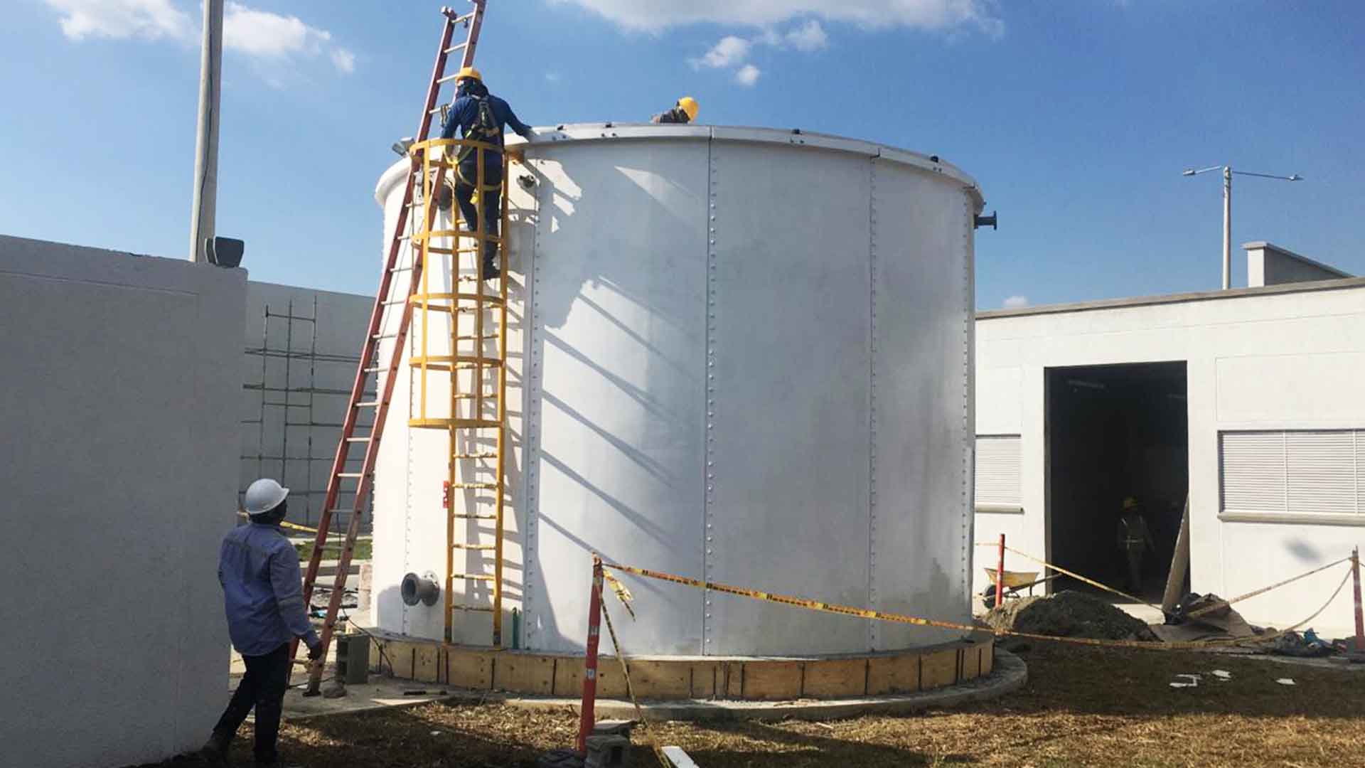 Tanques modulares para almacenamiento de agua y procesos industriales: Meco